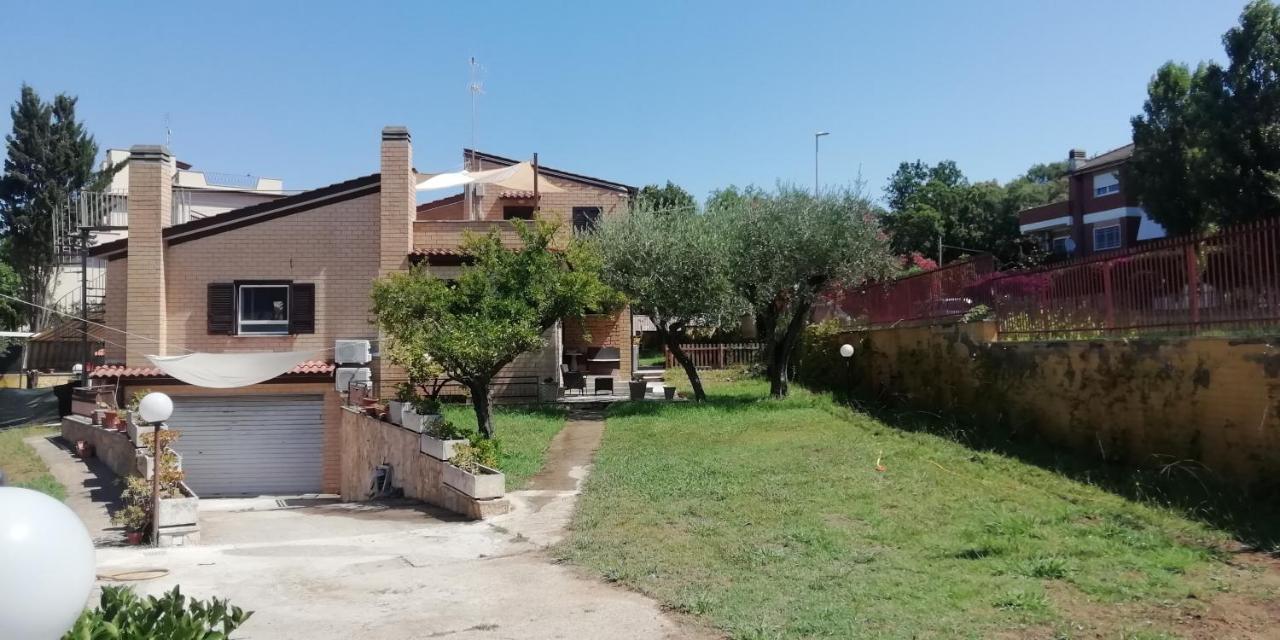 Villa Giuliana Stanze Con Bagno Interno In Villa A 350 Mt Spiaggia Libera Lido Delle Sirene Анціо Екстер'єр фото