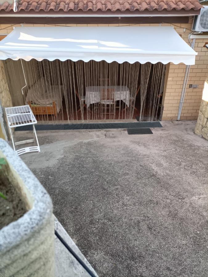 Villa Giuliana Stanze Con Bagno Interno In Villa A 350 Mt Spiaggia Libera Lido Delle Sirene Анціо Екстер'єр фото
